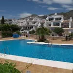 בית נופש Crisantemos Family House With Garden And Pool נרחה