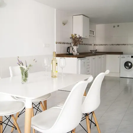 Crisantemos Family House With Garden And Pool Dom wakacyjny Nerja